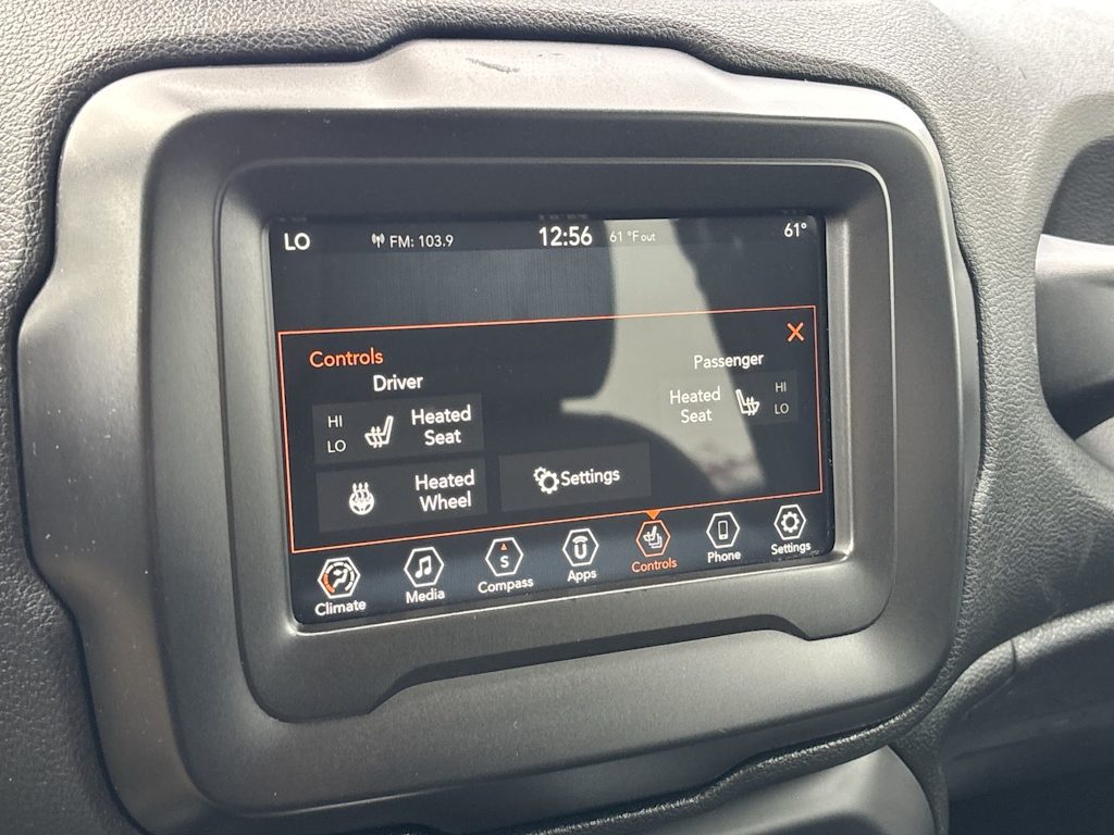 Thumbnail: 2021 Jeep Renegade - 22