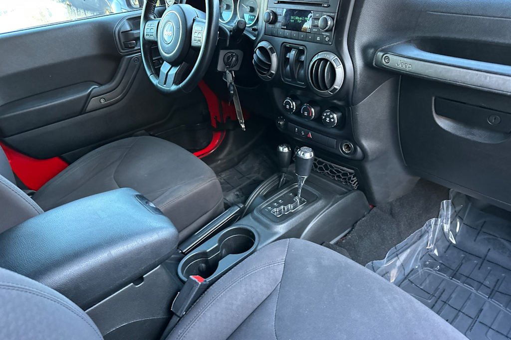 Thumbnail: 2017 Jeep Wrangler - 12