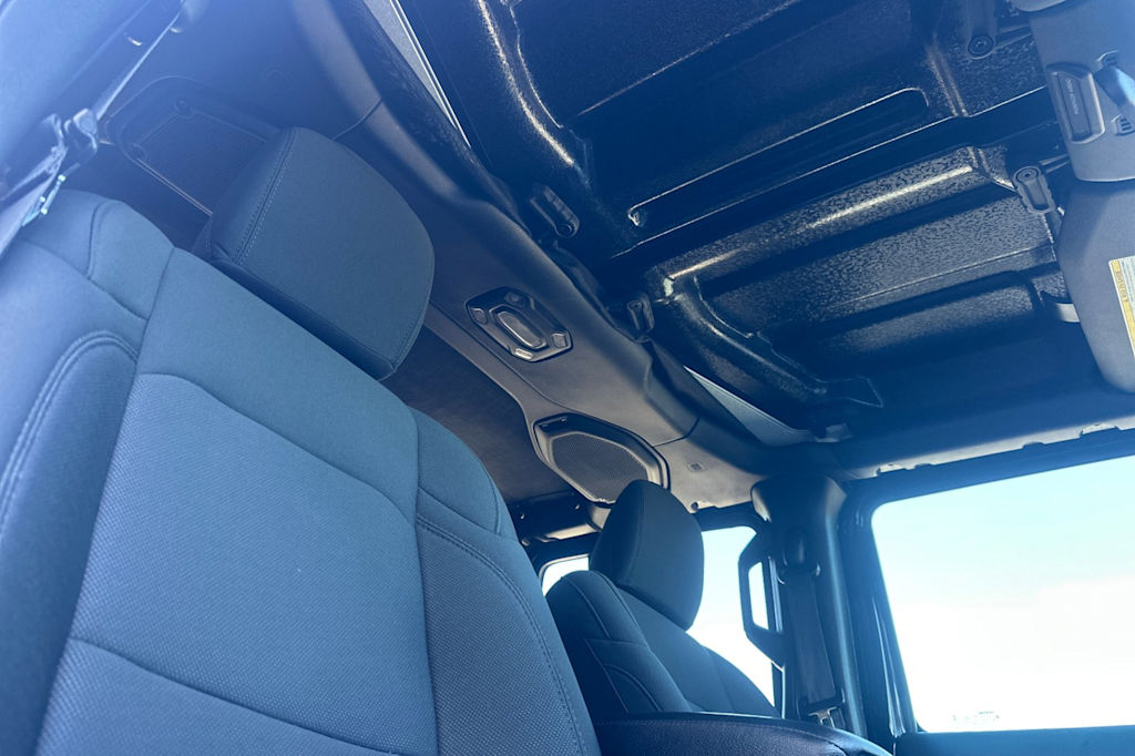 Thumbnail: 2021 Jeep Wrangler - 16