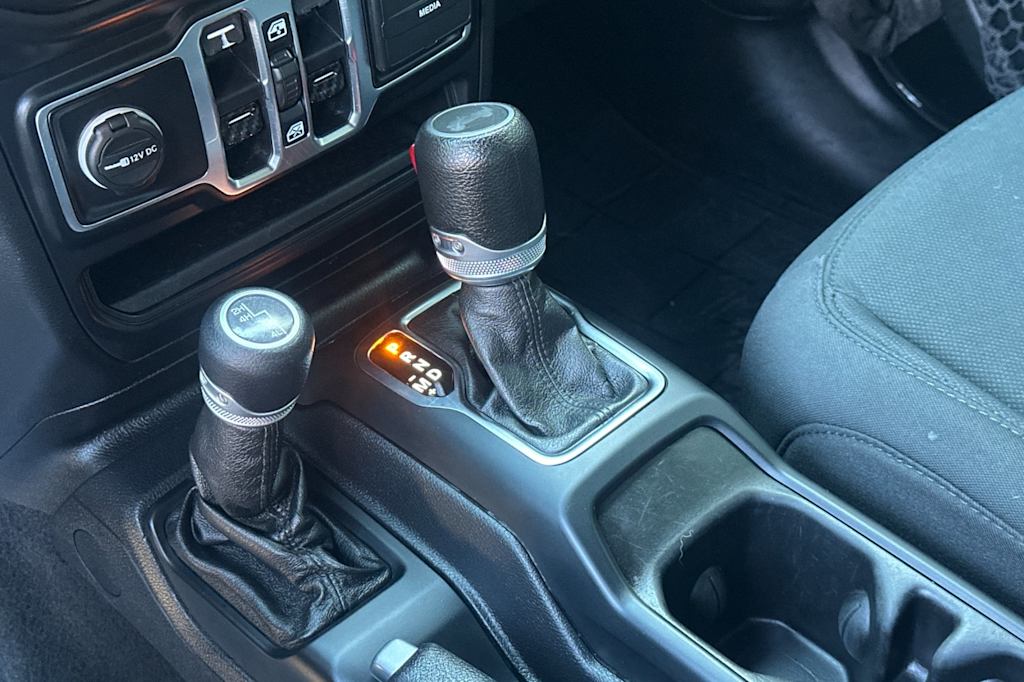 Thumbnail: 2021 Jeep Wrangler - 13