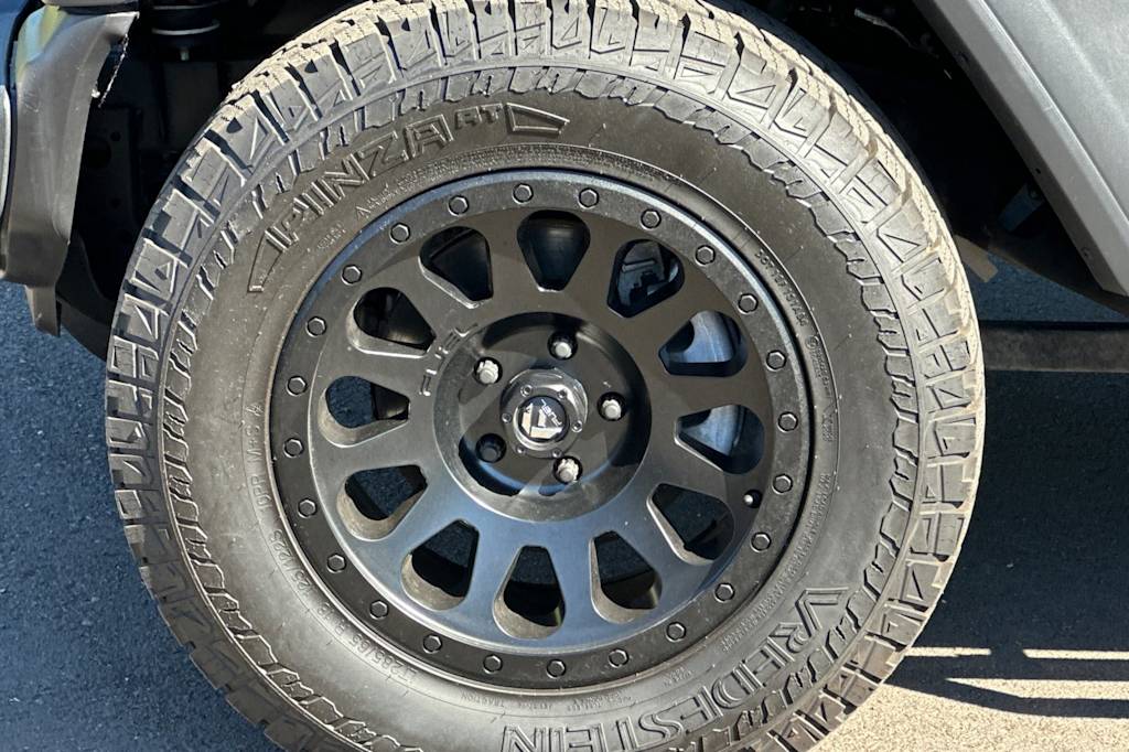 Thumbnail: 2021 Jeep Wrangler - 7