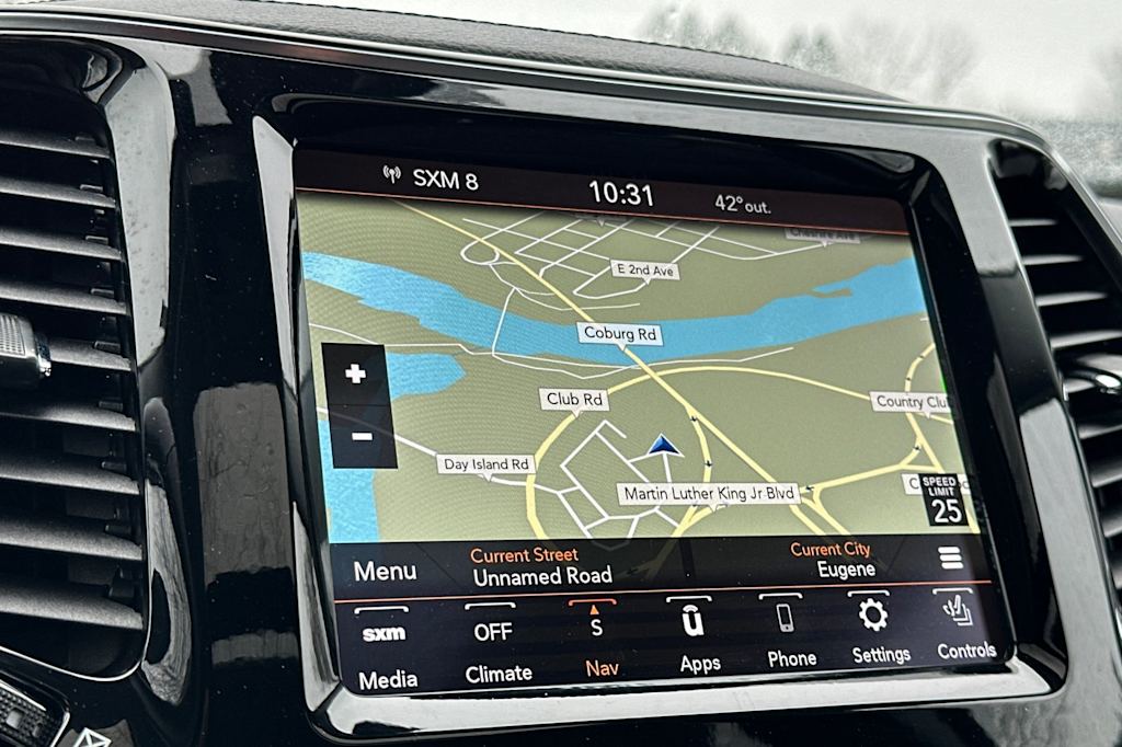 Thumbnail: 2021 Jeep Cherokee - 24