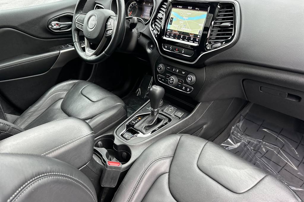 Thumbnail: 2021 Jeep Cherokee - 12