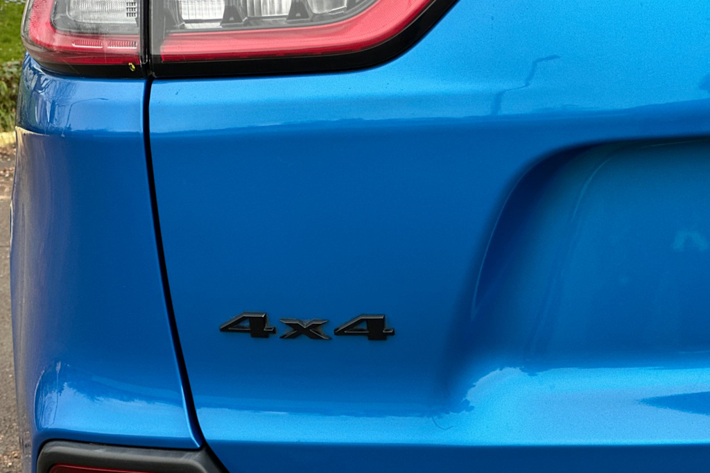 Thumbnail: 2021 Jeep Cherokee - 28