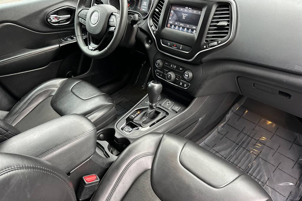 Thumbnail: 2021 Jeep Cherokee - 11