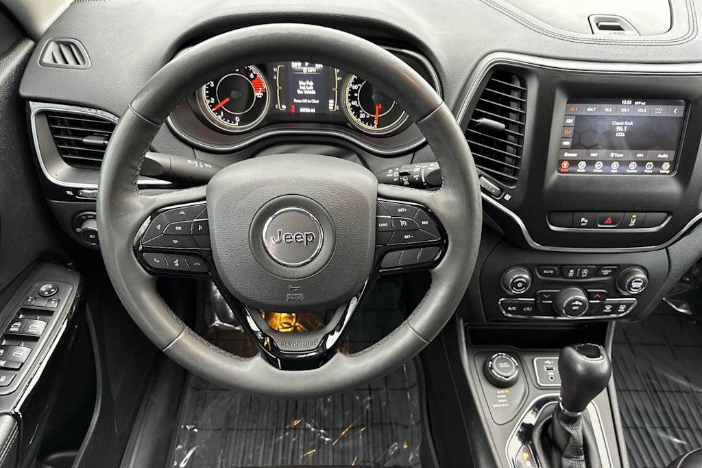 Thumbnail: 2021 Jeep Cherokee - 10