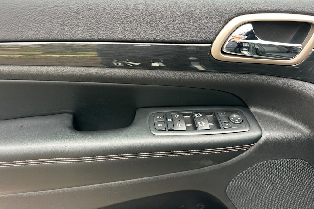 Thumbnail: 2016 Jeep Grand Cherokee - 20