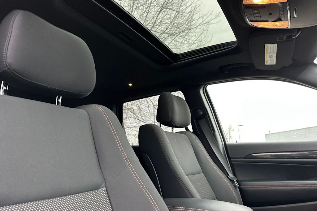 Thumbnail: 2016 Jeep Grand Cherokee - 22