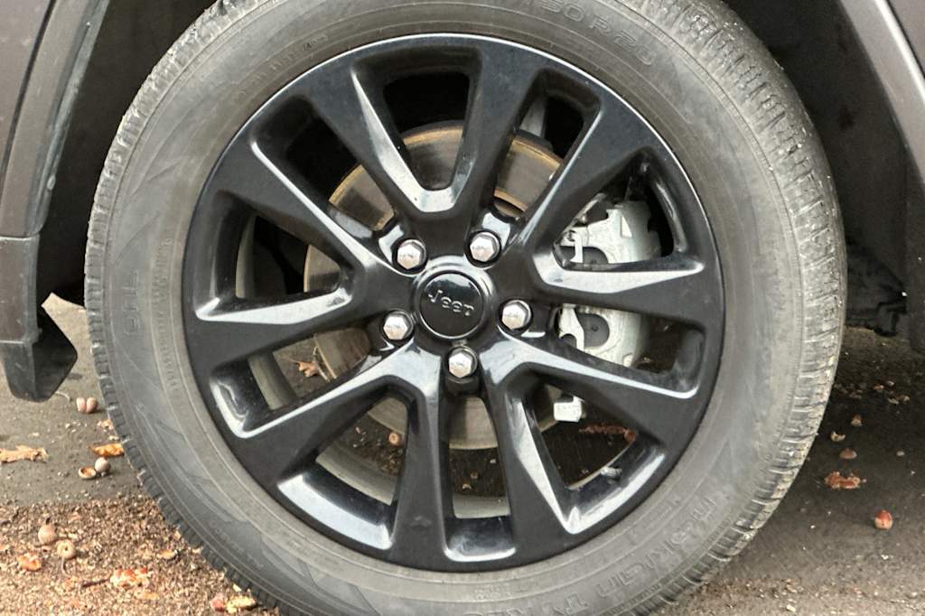 Thumbnail: 2019 Jeep Grand Cherokee - 8