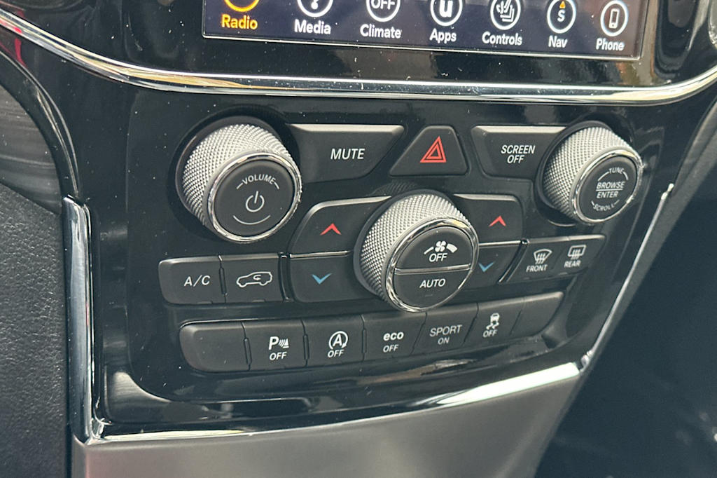 Thumbnail: 2019 Jeep Grand Cherokee - 26