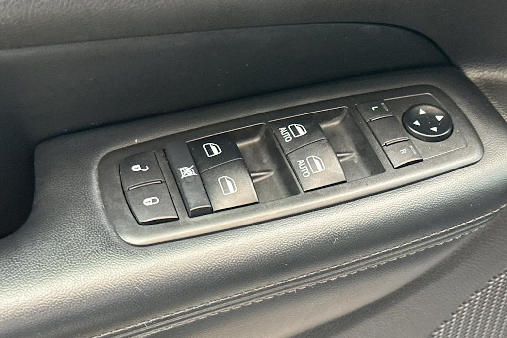 Thumbnail: 2019 Jeep Grand Cherokee - 22