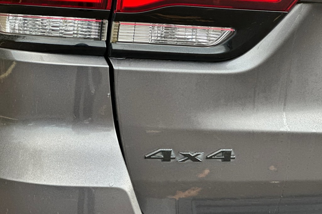 Thumbnail: 2019 Jeep Grand Cherokee - 7