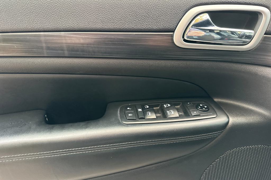 Thumbnail: 2019 Jeep Grand Cherokee - 21