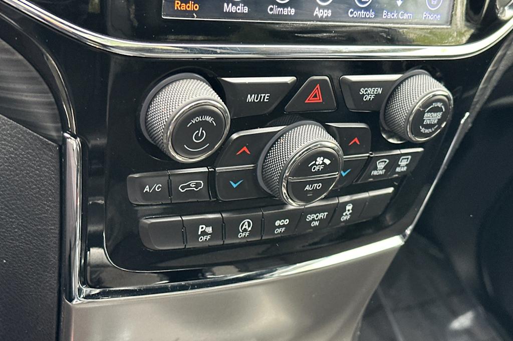 Thumbnail: 2019 Jeep Grand Cherokee - 25