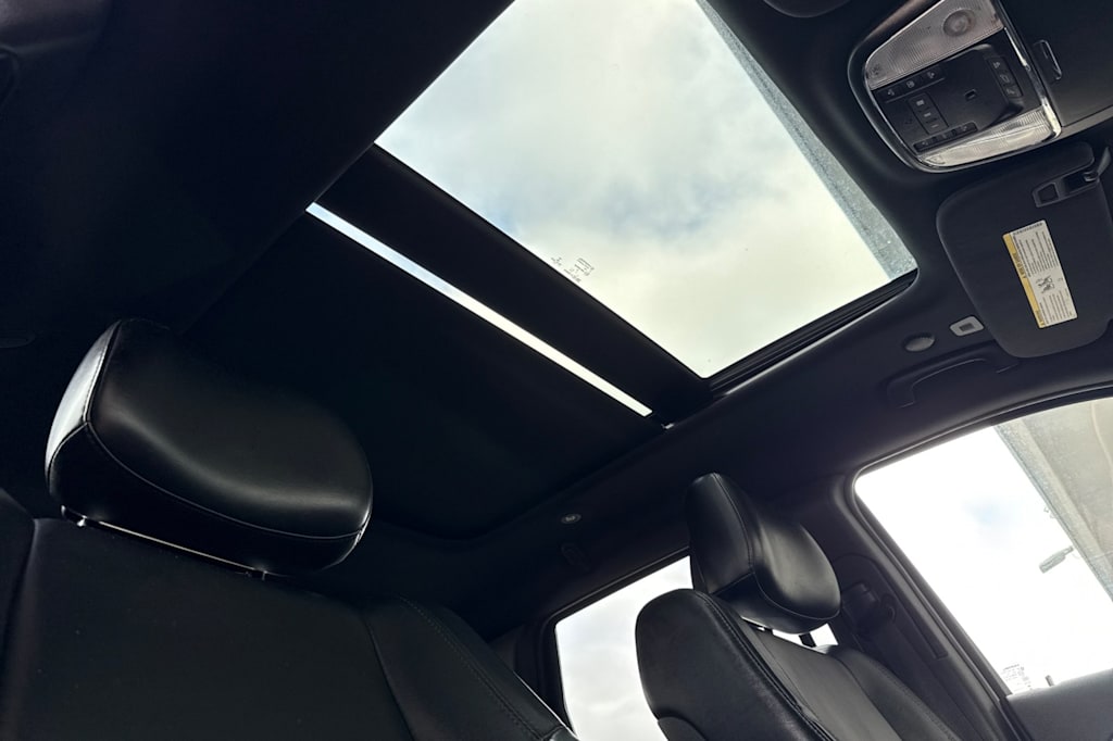 Thumbnail: 2019 Jeep Grand Cherokee - 23