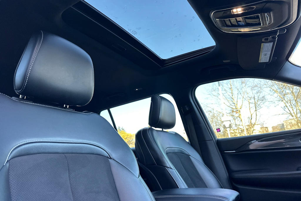 Thumbnail: 2023 Jeep Grand Cherokee L - 24