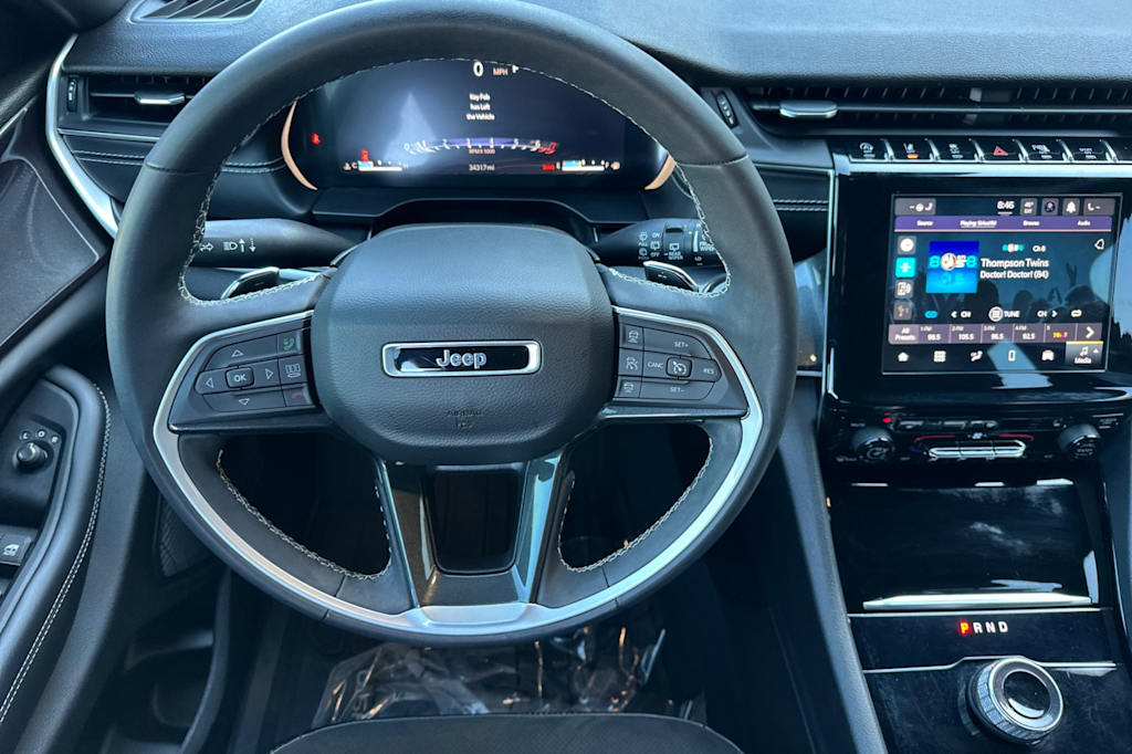 Thumbnail: 2023 Jeep Grand Cherokee L - 9