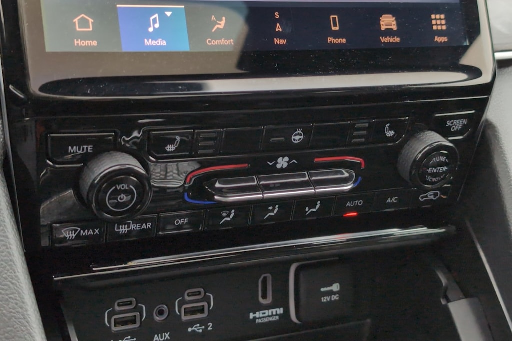 Thumbnail: 2024 Jeep Grand Cherokee - 25