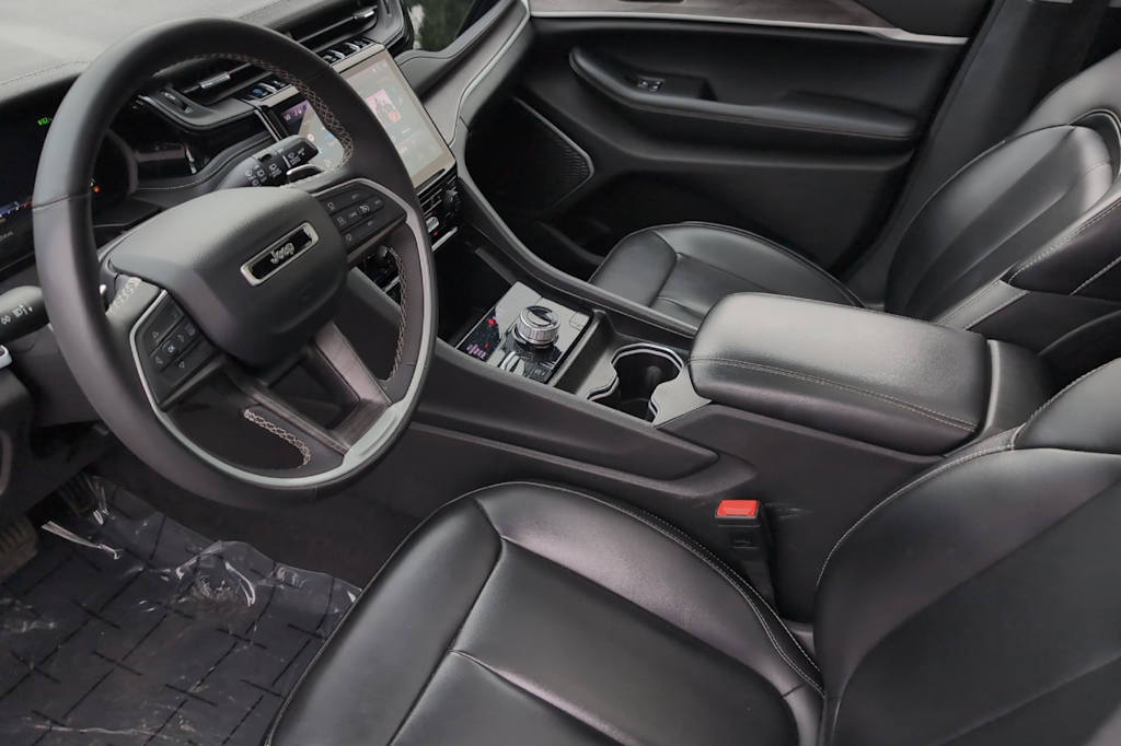 Thumbnail: 2024 Jeep Grand Cherokee - 9