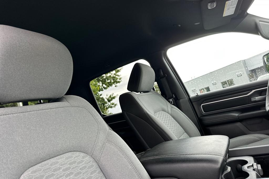 Thumbnail: 2025 RAM 1500 - 10