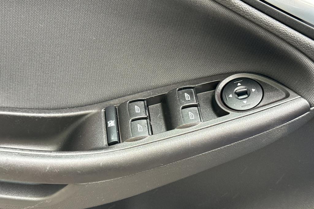 Thumbnail: 2018 Ford Focus - 22