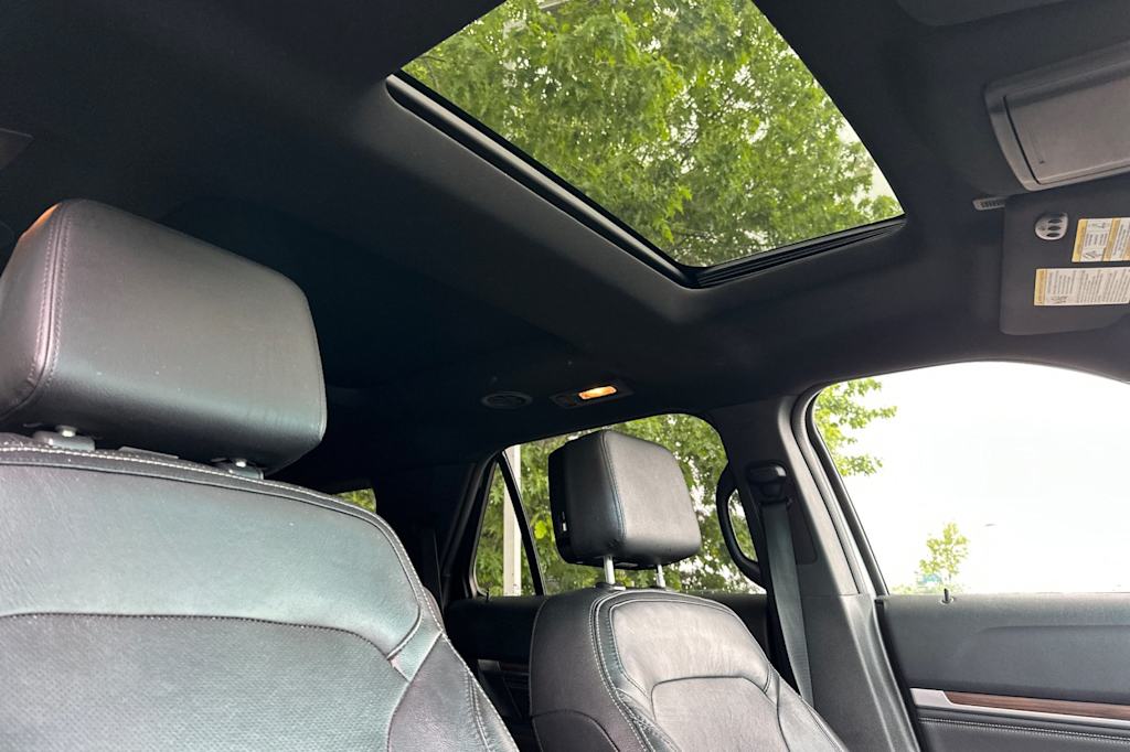 Thumbnail: 2016 Ford Explorer - 25