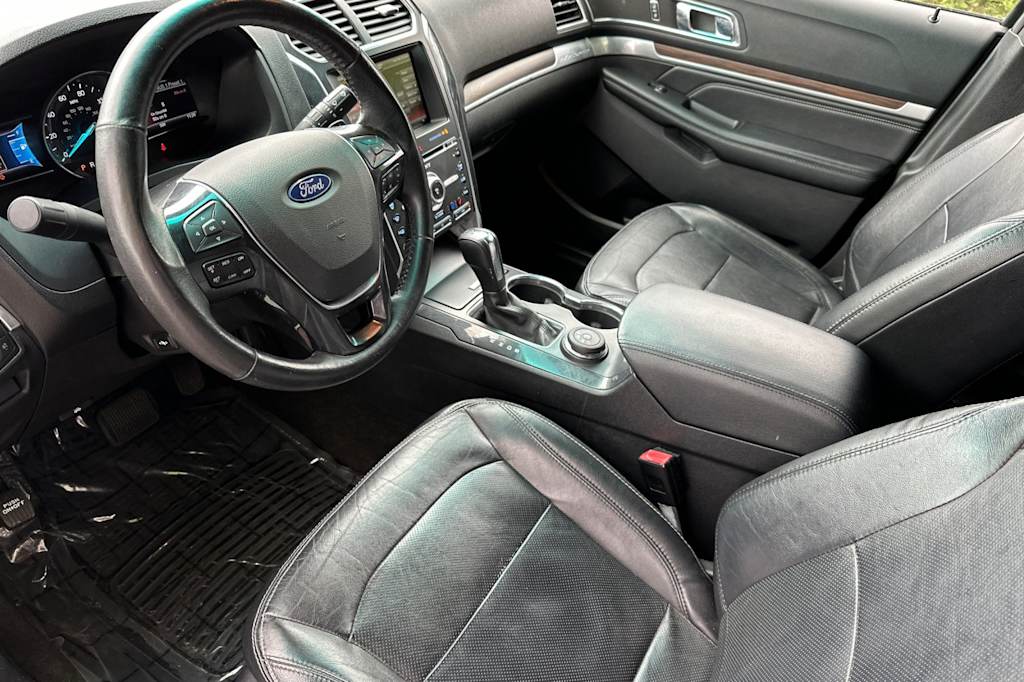 Thumbnail: 2016 Ford Explorer - 9