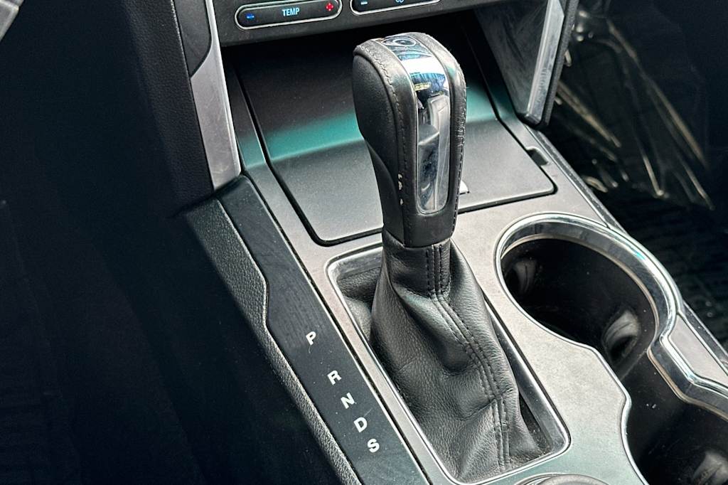 Thumbnail: 2016 Ford Explorer - 14