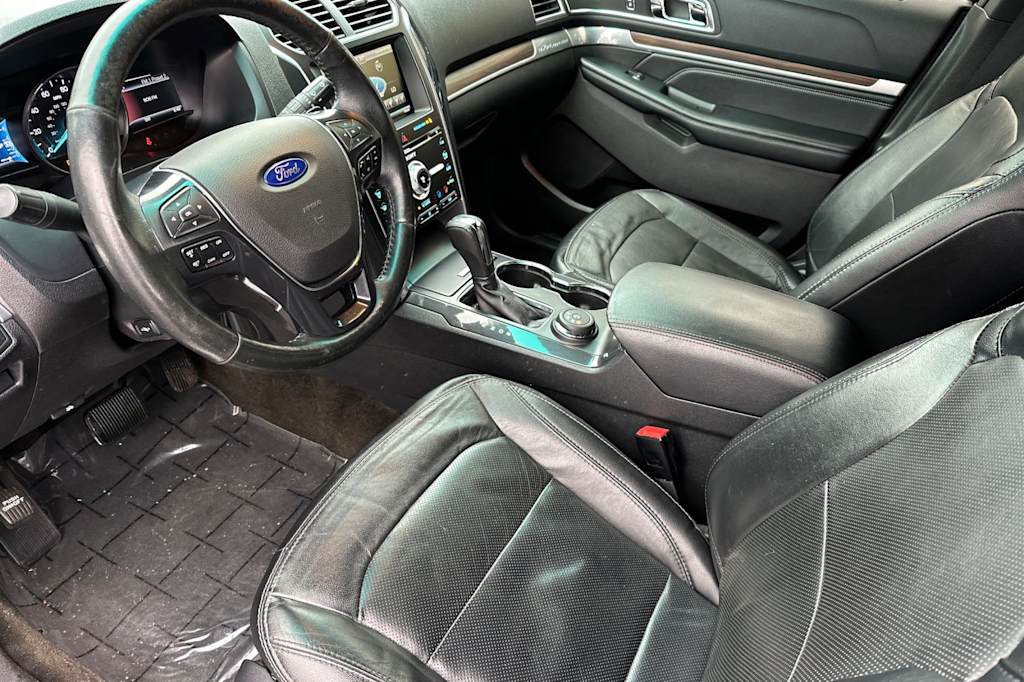 Thumbnail: 2016 Ford Explorer - 10