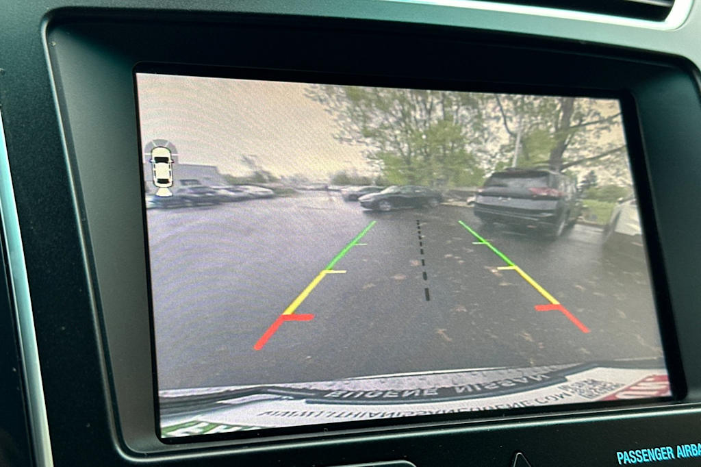 Thumbnail: 2016 Ford Explorer - 25