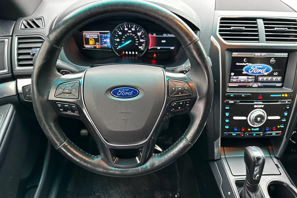 Thumbnail: 2016 Ford Explorer - 9