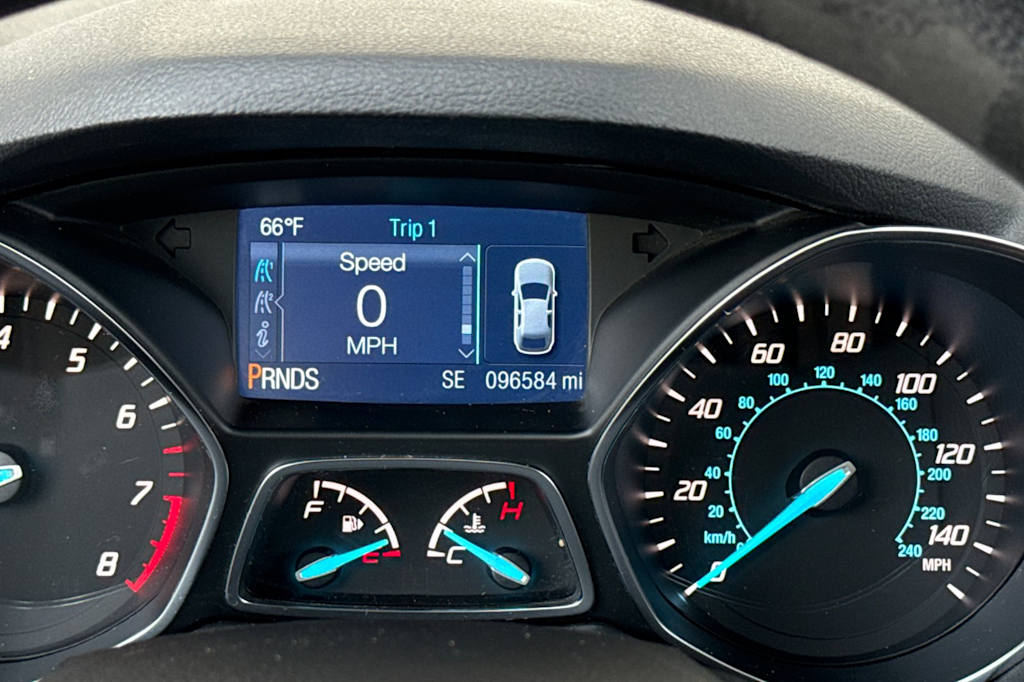 Thumbnail: 2014 Ford Escape - 27