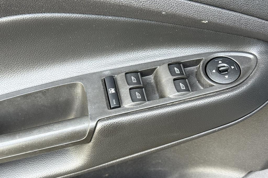 Thumbnail: 2014 Ford Escape - 22
