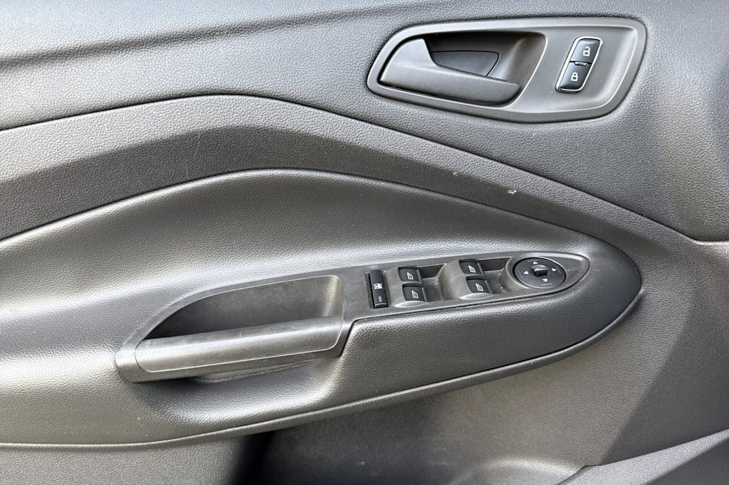 Thumbnail: 2014 Ford Escape - 21