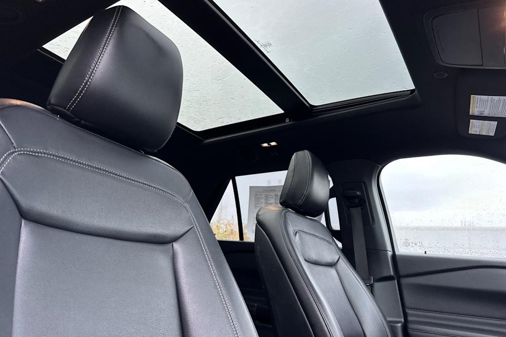 Thumbnail: 2020 Ford Explorer - 24