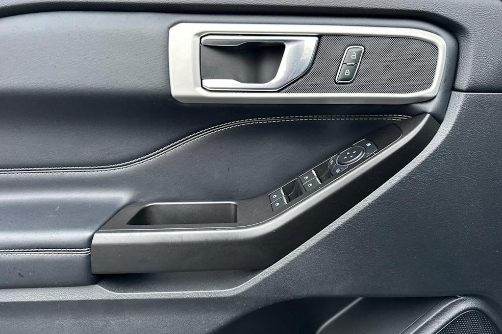 Thumbnail: 2020 Ford Explorer - 21