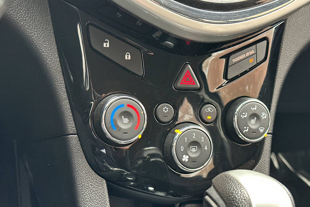 Thumbnail: 2019 Chevrolet Sonic - 25