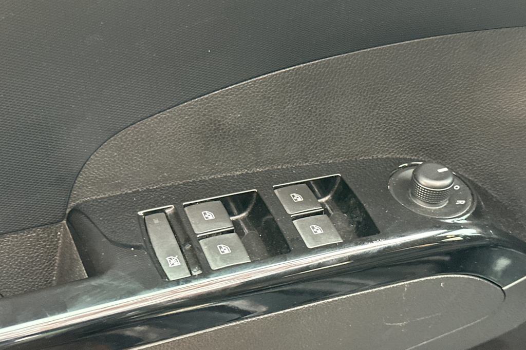 Thumbnail: 2019 Chevrolet Sonic - 23