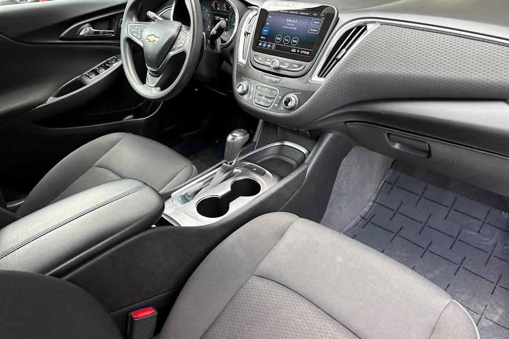 Thumbnail: 2020 Chevrolet Malibu - 11