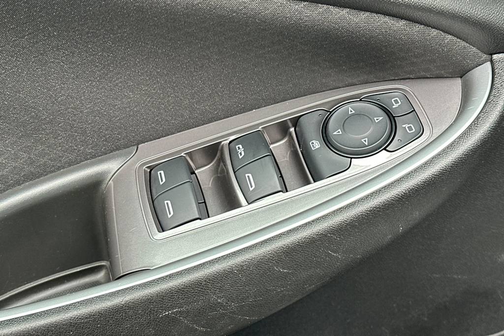 Thumbnail: 2024 Chevrolet Malibu - 21