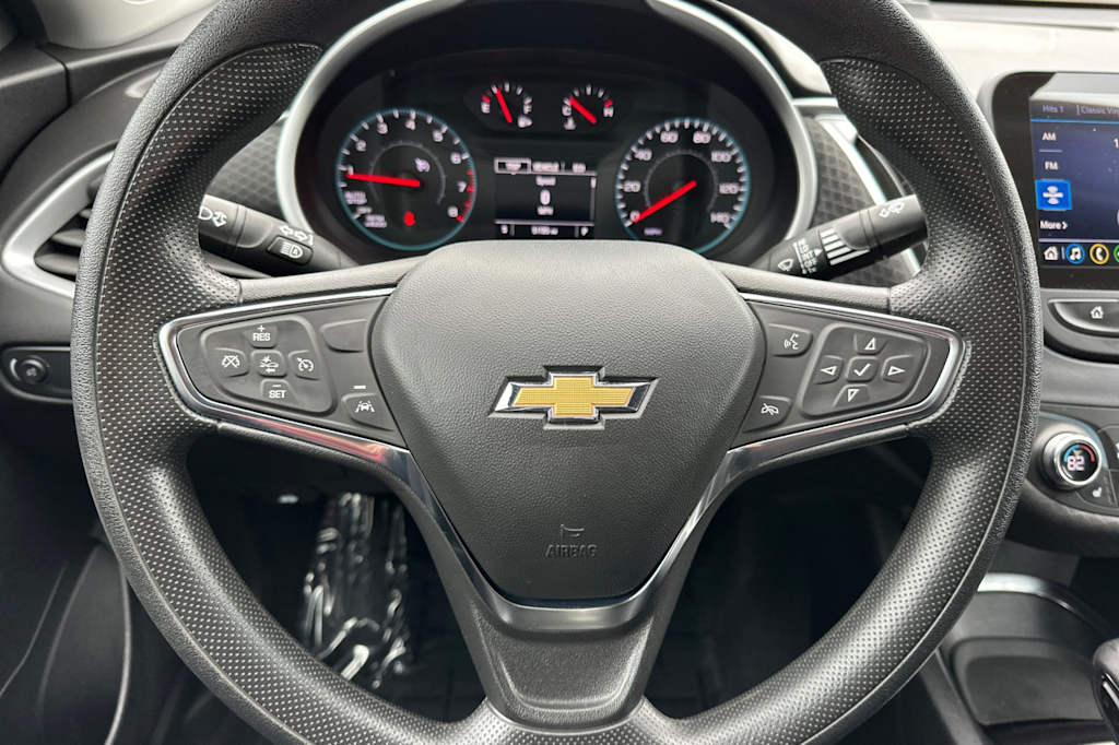 Thumbnail: 2024 Chevrolet Malibu - 12