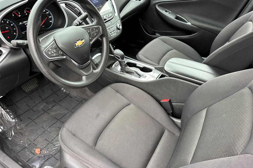 Thumbnail: 2024 Chevrolet Malibu - 9