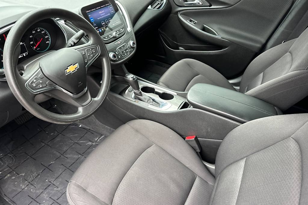 Thumbnail: 2019 Chevrolet Malibu - 8