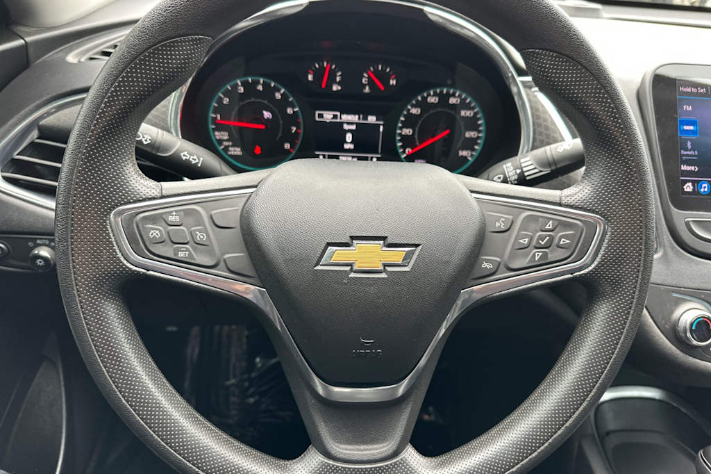 Thumbnail: 2019 Chevrolet Malibu - 25