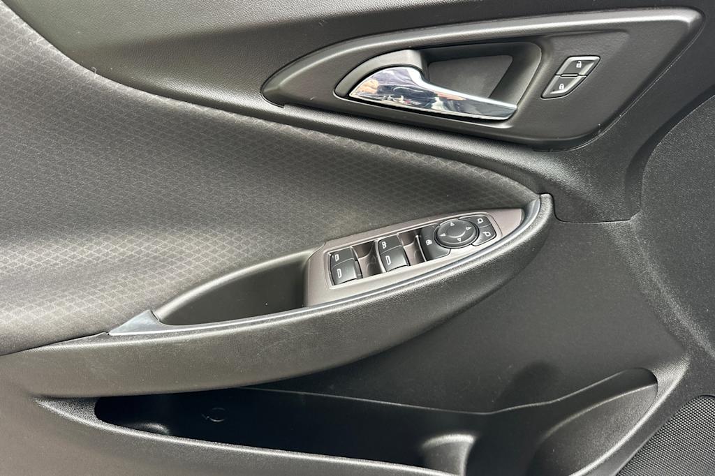 Thumbnail: 2019 Chevrolet Malibu - 20