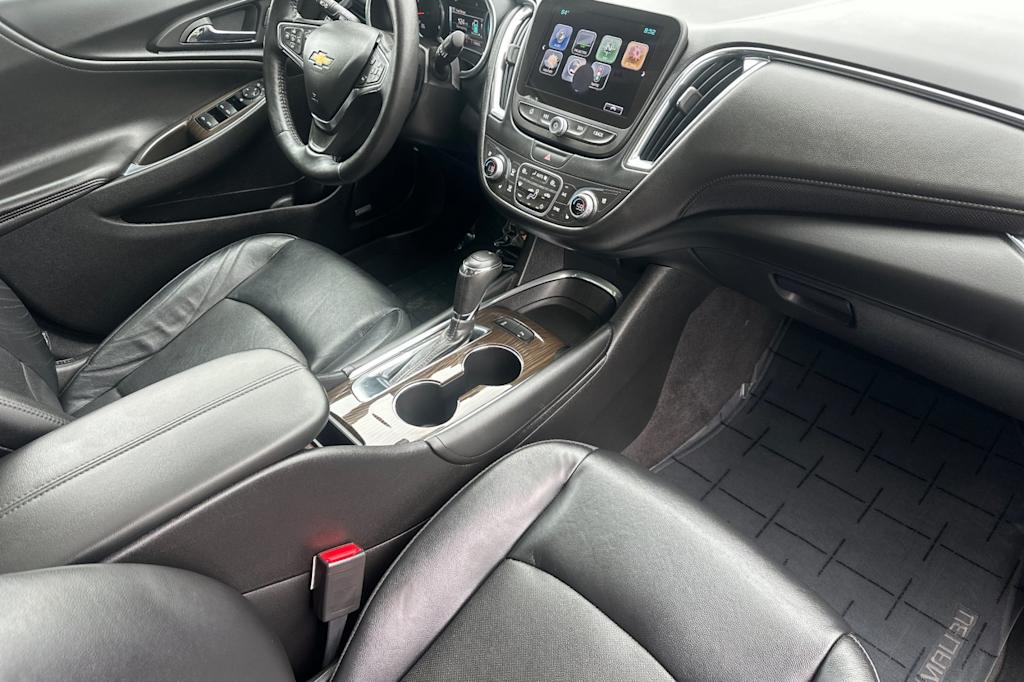 Thumbnail: 2017 Chevrolet Malibu - 11