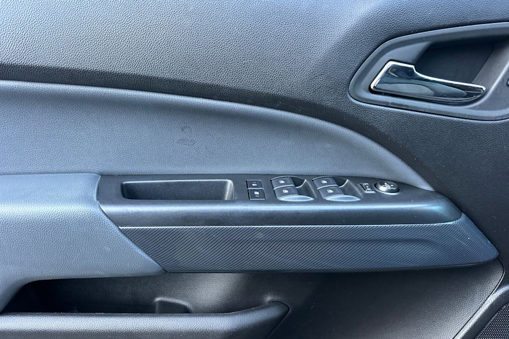 Thumbnail: 2019 Chevrolet Colorado - 20