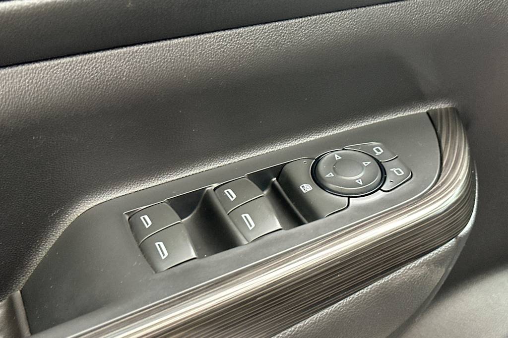 Thumbnail: 2018 GMC Acadia - 21