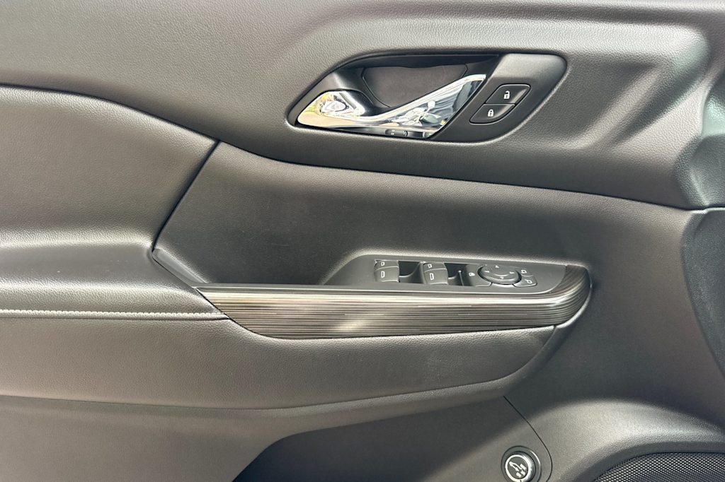 Thumbnail: 2018 GMC Acadia - 20