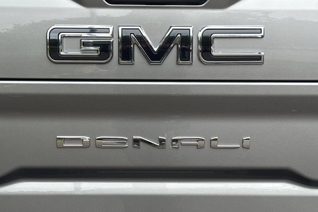 Thumbnail: 2026 GMC Sierra 2500 - 6
